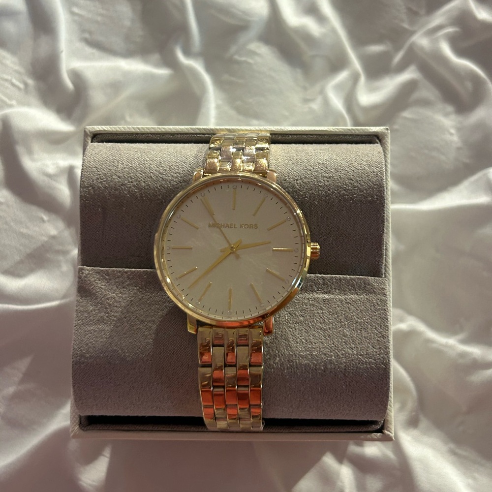 Michael Kors Pyper Women's Watch, Stainless Steel Watch for Women